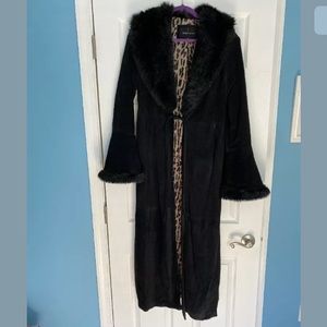 Women’s black full length suede coat Leopard lined